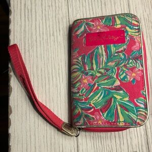 Play condition wristlet lilly pulitzer